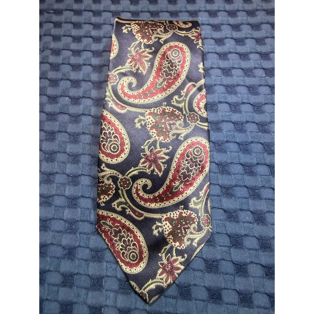Vintage L'Atelier Necktie Mens 100% Italian Silk Made in USA Red and Blue